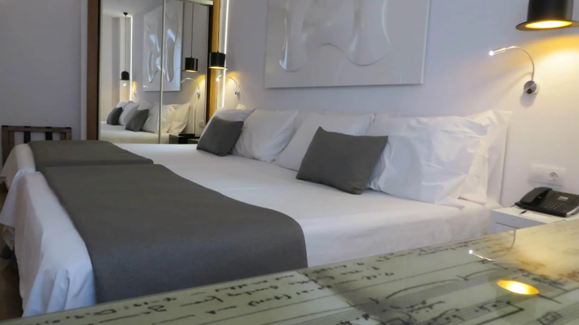 Hotel Evenia Rocafort Barcelona