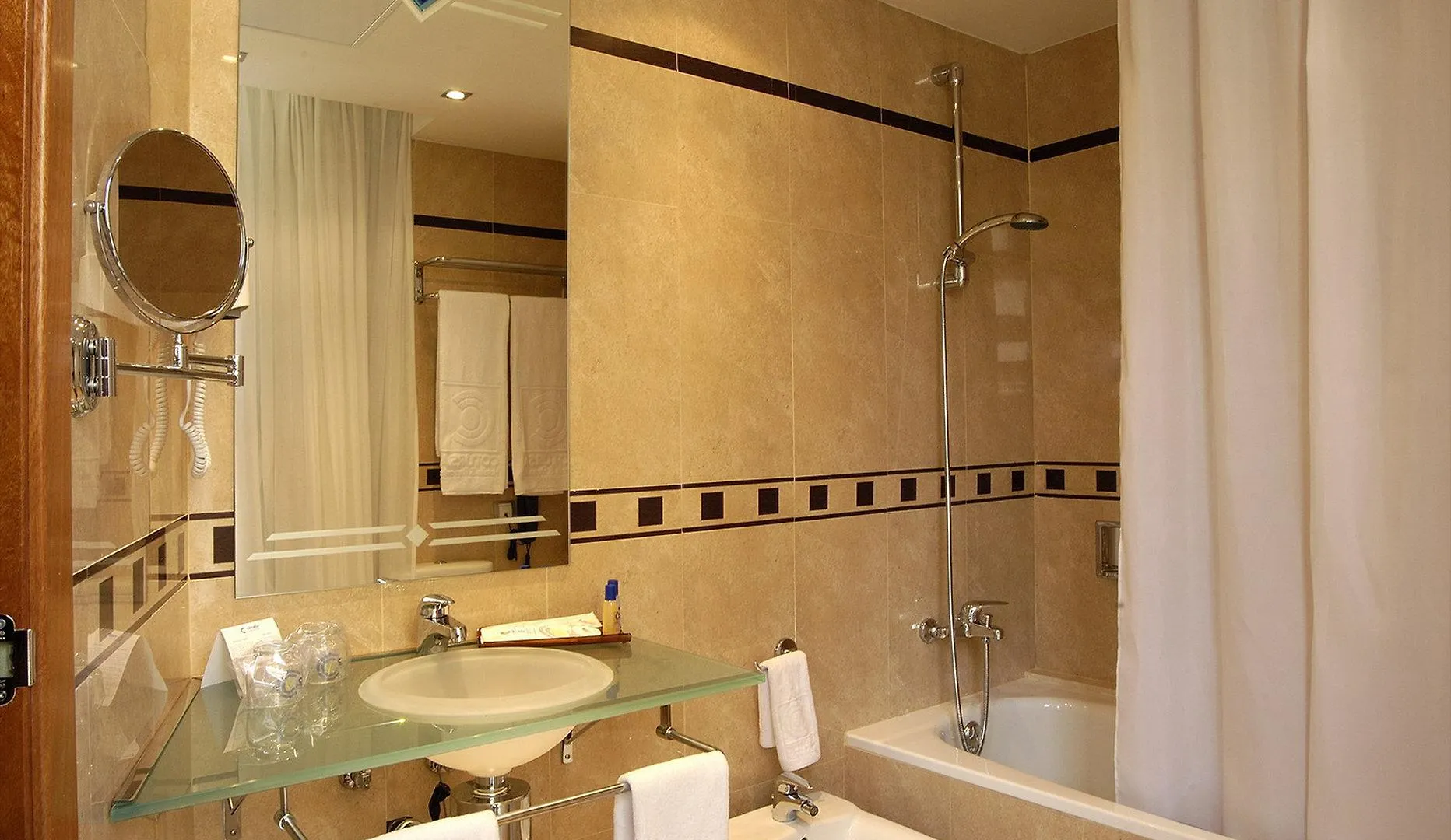 *** Hotel Evenia Rocafort Barcelona Spain