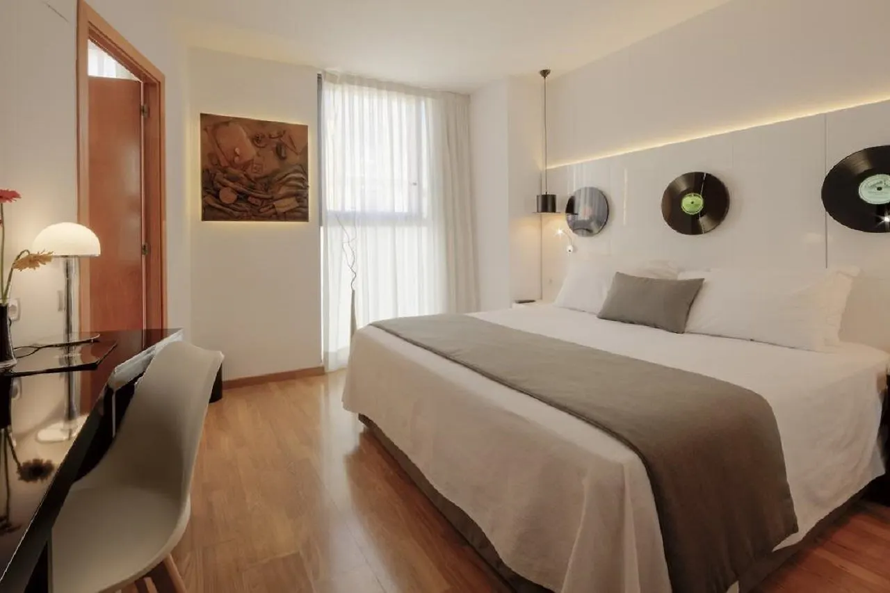 *** Hotel Evenia Rocafort Barcelona Spain